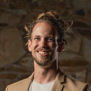 Meet your Posher, Chris